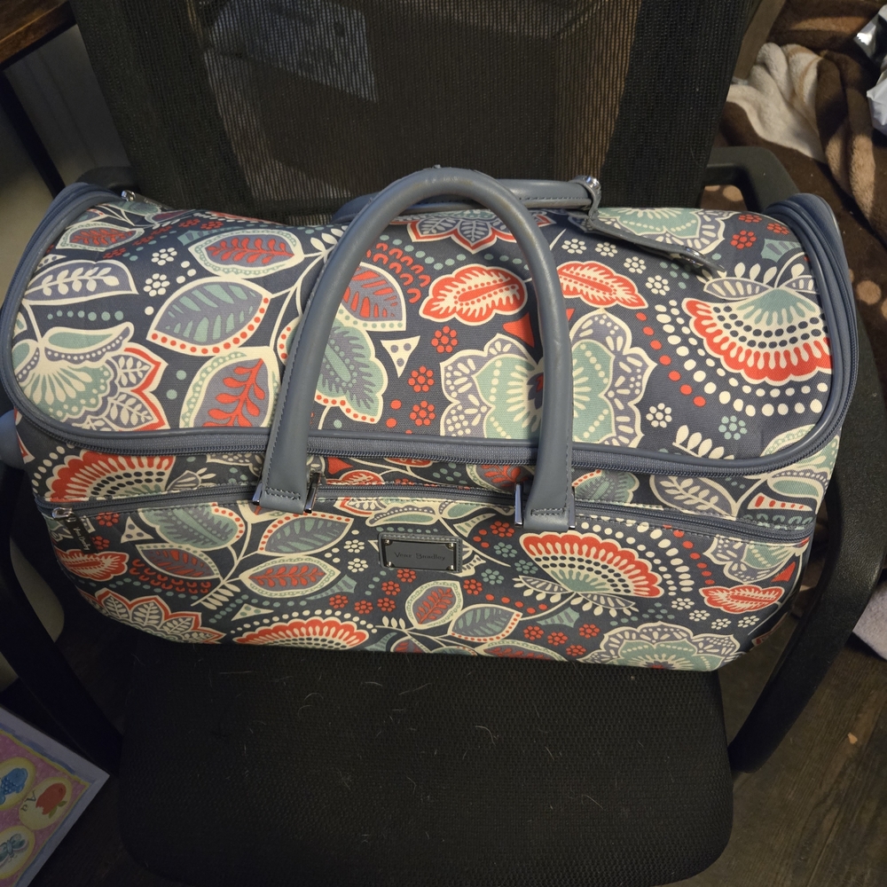 Chic Floral Travel Bag - Navy and Coral